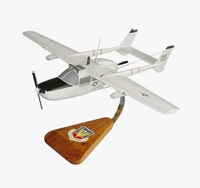 USAF Cessna O-2 Skymaster Observation Desk Display Plane Model 1/24 SC Airplane