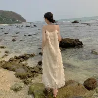 在飛比找蝦皮購物優惠-波西米亞白色吊帶洋裝女夏寬鬆流蘇法式海邊度假沙灘仙氣長裙子1