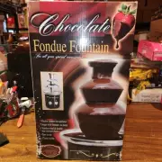 NEW in Box Nostalgia Electronics Chocolate Fondue Fountain Machine