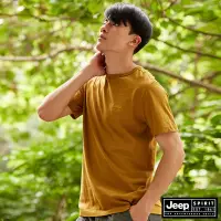 在飛比找Yahoo奇摩購物中心優惠-JEEP 男裝 質感休閒品牌LOGO短袖T恤-芥黃色