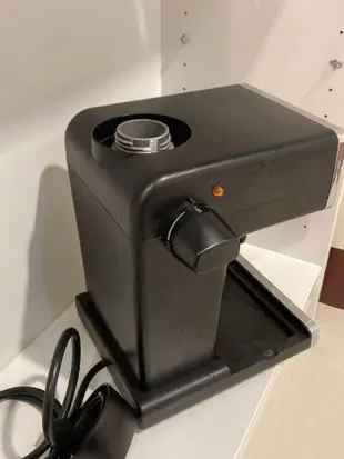 Electrolux 5 Bar 伊萊克斯 高壓義式 濃縮咖啡機 (EES1504K) 缺手把