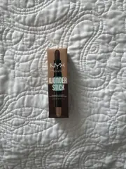 NYX Professional #WSR06 RICH. Makeup Wonder Stick 2-in-1 Highlight Contour