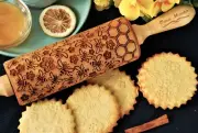 Bee Easter Embossing Rolling Pin Baking Cake Fondant Deep Carved Cookie Cutters