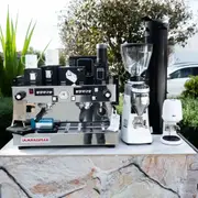 La Marzocco Linea Classic & Mazzer Major V Electronic in white + Precision accessories