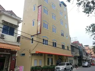 新城堡旅館IINew Castle Hotel 2