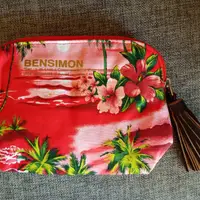 在飛比找蝦皮購物優惠-BENSIMON化妝包