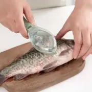 Plastic Fish Scale Remover Scaler Scraper Fishing Scale Grater Remover Easy Clea