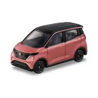 在飛比找PChome24h購物優惠-TOMICA No.008 日產SAKURA TM008A7