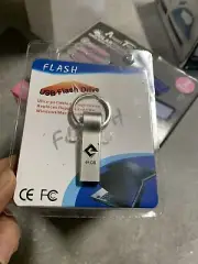 USe Flash Drive - 64GB