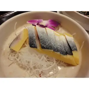 「鮮鱻本舖」黃金鯡魚生魚片（尼信