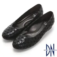 在飛比找momo購物網優惠-【DN】優雅迷人 MIT珠光羊皮幾何跟鞋(黑)