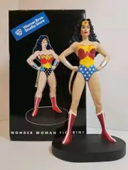 WARNER BROS The WONDER WOMAN Statue Figurine LOT# 783