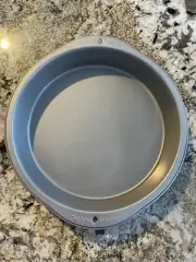 Wilton 9” Round Pie Pan