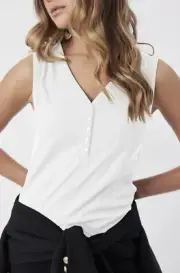 NEW WITH TAGS Decjuba Henley Tank White Size L