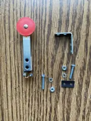 Gottlieb round stand-up target with reversible mounting bracket # 25460