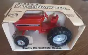 Pre-owned Ertl International Row Crop Tractor #415 1/16 Scale Made USA