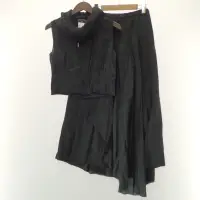 在飛比找蝦皮購物優惠-Chanel vintage 99P 春夏黑色背心套裝 不規