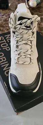 The North Face Women's Activist Mid Futurelight Hiking Boot size 6