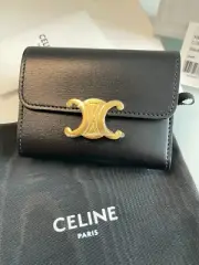 NWT Authentic Celine Triumph Compact Wallet Shiny Calfskin black with Cardholder