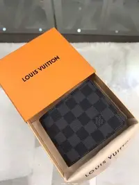 在飛比找Yahoo!奇摩拍賣優惠-二手Louis Vuitton LV Amerigo錢夾 N