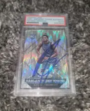 Karl Anthony Towns Signed Flash Shock Prizm Rookie Card #328 PSA Autograph Slab