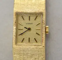 在飛比找Yahoo!奇摩拍賣優惠-《寶萊精品》Tissot 天梭金金色方型手動女子錶