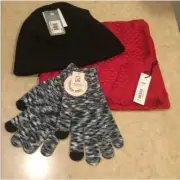 Igloos SO & Apt 9 OSFM Woman winter wear set hat gloves scarf red black