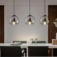 在飛比找ETMall東森購物網優惠-北歐現代簡約餐廳三頭吊燈創意個性臥室床頭小吊燈玻璃餐桌吧臺燈