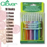 Clover Amour Crochet Hook Set - 10 Different Soft Grip Hooks (2.25mm - 6.0mm)