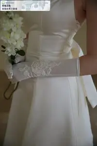 在飛比找Yahoo!奇摩拍賣優惠-禮服手套yesdress新款復古緞面簡約蕾絲新娘結婚長手套禮