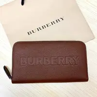在飛比找PopChill優惠-[二手] Burberry 壓紋logo焦糖色拉鍊長夾