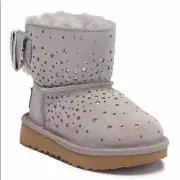Ugg classic mini II Bow girls size 5