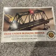 NIB Vintage Bachmann HO Scale Over Under Blinking Bridge Sealed New