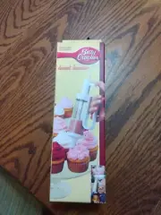 betty crocker dessert decorator accent new in box