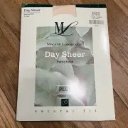 Maggie Lawrence Day Sheer Womens Plus Size Pantyhose Off White 3X 4X NWT