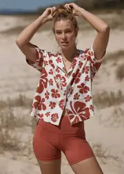 [Lorna Jane] Aloha Hibiscus Shirt in Print, Linen, Size - Small S Happy Hibiscus Print
