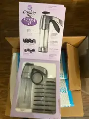 Wilton Cookie Pro Ultra II Cookie Press 12 Disks + 4 Bonus Disks New In Box