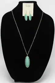 New Nordstrom Rack Light Green Jade Color Stone Necklace & Earrings #E1324_N2742