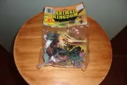 Vintage Arco 21 Piece Animal Kingdom Set Hand Painted Plastic 1983 sealed pack
