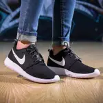 [尬鞋 ]N_K IKE ROSHE RUN ONE 黑白 白勾 熊貓 黑白點點鞋帶 跑步鞋 網布 844994-002