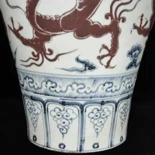 明洪武青花釉里紅龍紋梅瓶，32×21，600