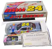 Jeff Gordon 2000 DuPont Automotive Finishes Chevrolet Monte Carlo Bank Set S6630