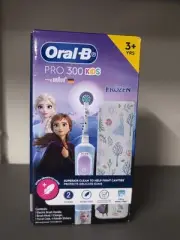 Oral-B Pro 300 Kids Sensitive Clean Electric Toothbrush For GIRLS Brand New