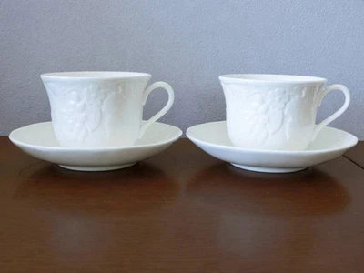 Wedgwood Strawberry Vine Pair C/S 2 Piece Set Cup Saucer Tea Coffee Lol
