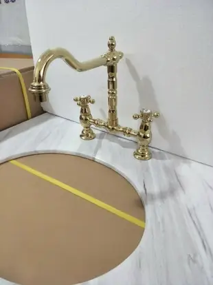 蝶陶衛浴廚房凈水龍頭雙孔橋式銀色金色龍頭英式復古款式出口英國