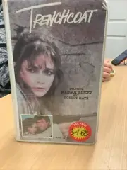 1983 TRENCHCOAT Beta Betamax Tape Margot Kidder Robert Hays Clamshell Disney