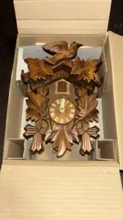 NEW! German Black Forest 5 Leaves Contemporary Cuckoo Wall Clock
