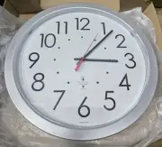 Chicago Lighthouse 67818003 14.5 in. Silver Contemporary Wall Clock
