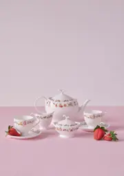 [Dolls Kill X Strawberry Shortcake] Cup Of Kindness Tea Set