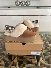 UGG FUNKETTE Chestnut Suede Shearling Platform Shoes Size 9
